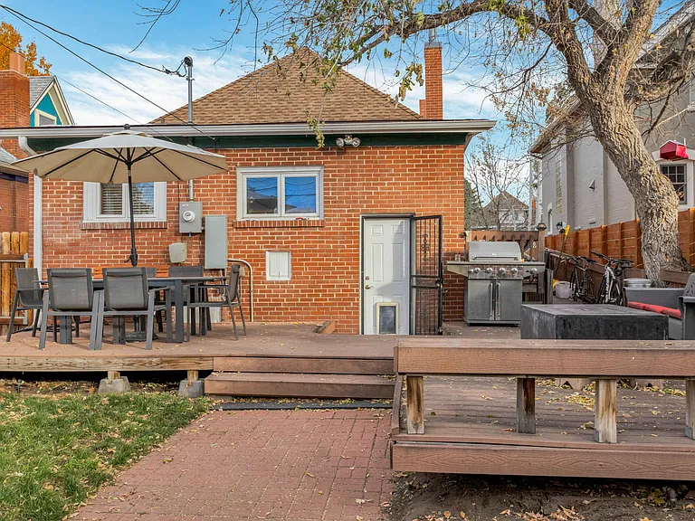 455 N Pearl St — Photo 23