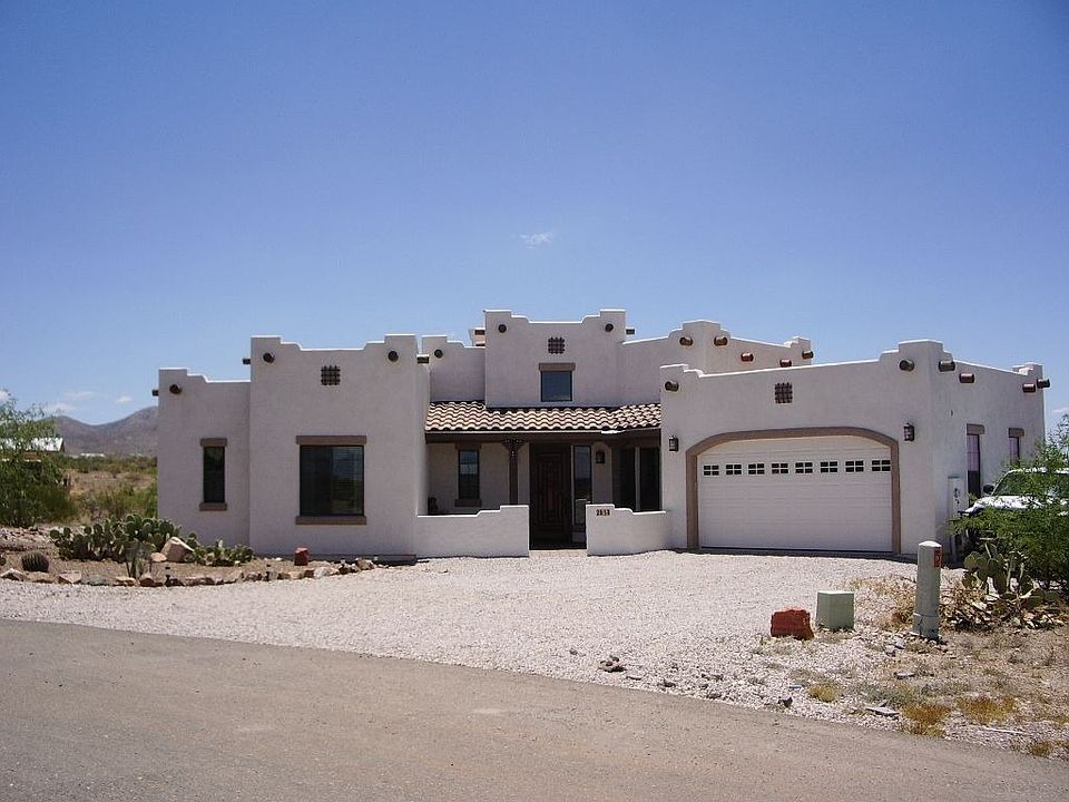Front View of Santa Fe