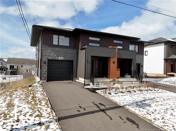 114 Edington St, Moncton, NB E1E 0C5