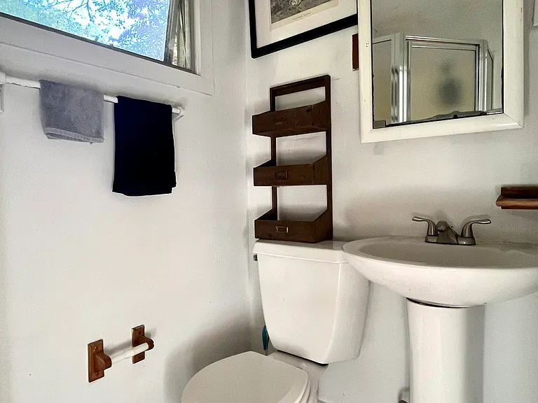 7 Ballantine Ln #B — Photo 7