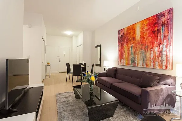 Rented by Manhattan Realty Group | media 4
