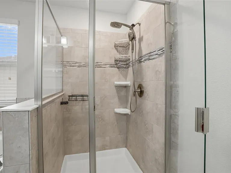 11007 Sycamore Woods Dr — Photo 28