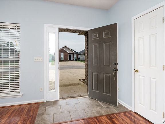 2nd image of 2321 Starlight Dr