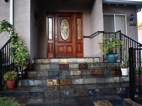 4th image of 1488 N Hill Ave