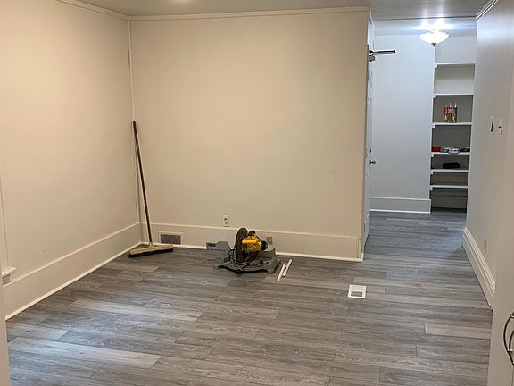4th image of 628 Breckenridge St APT 3