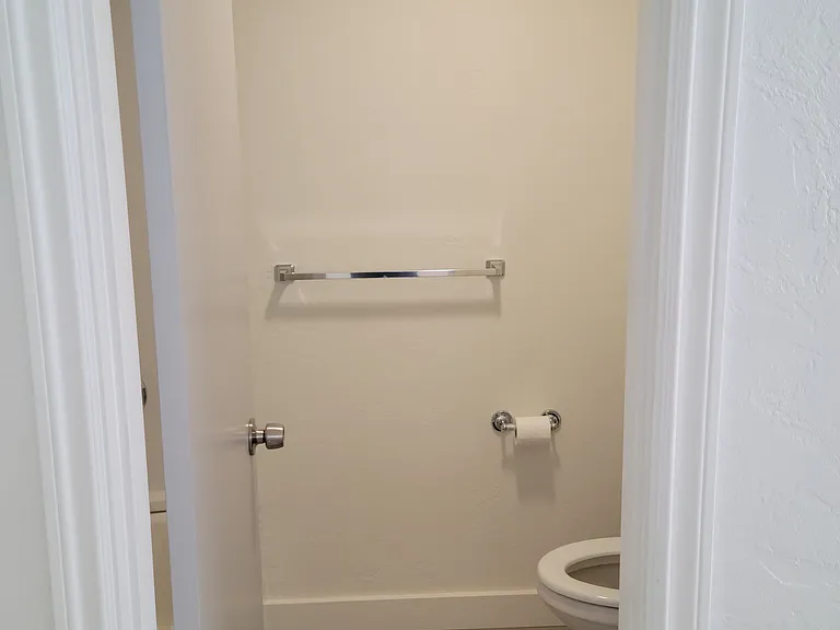19 F St NW #4 — Photo 4