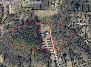 71 Poplar St, Lavonia, GA 30553