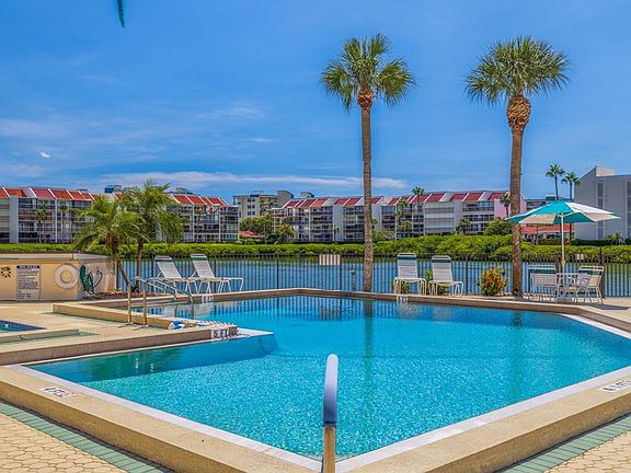 4th image of 7400 Sun Island Dr Unit 312