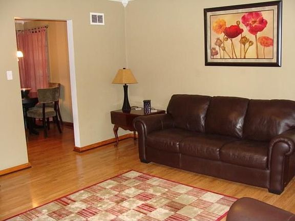 2nd image of 2306 Hillsdale Dr