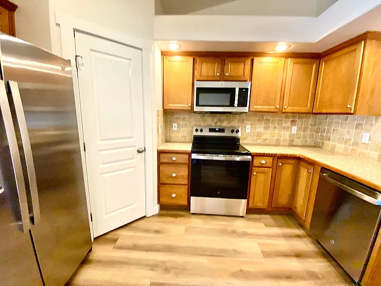 1014 N Manship Ave — Photo 12
