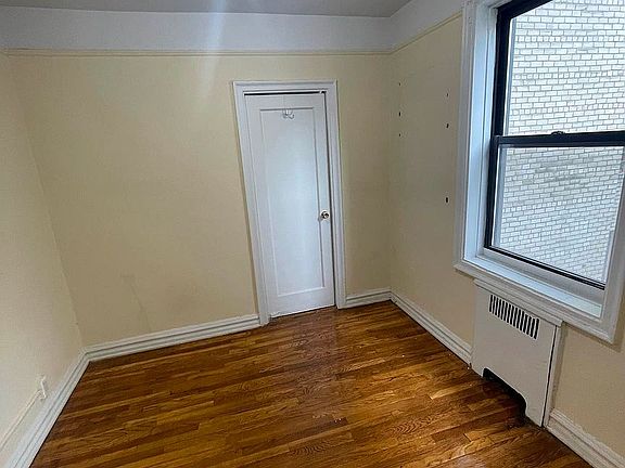 4th image of 539 W 155th St #5E