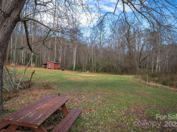 99999 Walker Cove Rd, Black Mountain, NC 28711