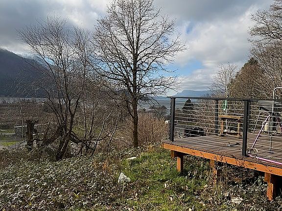 2nd image of 112 Lyons Rd S