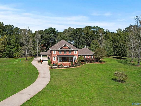 3rd image of 1211 Rountree Pl