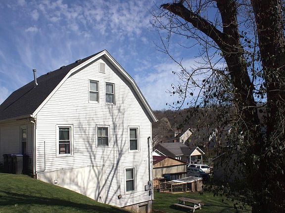 2nd image of 254 Wright St