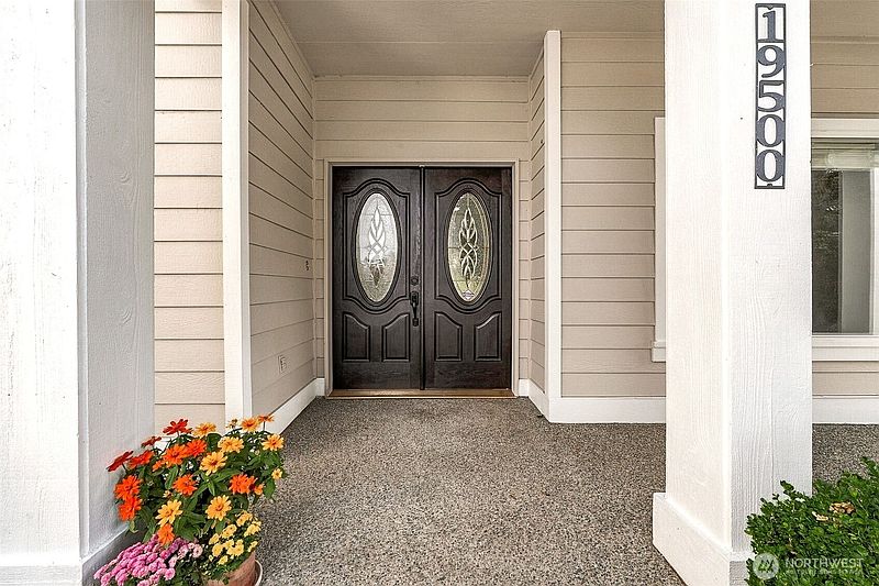 2nd image of 19500 6th Avenue S