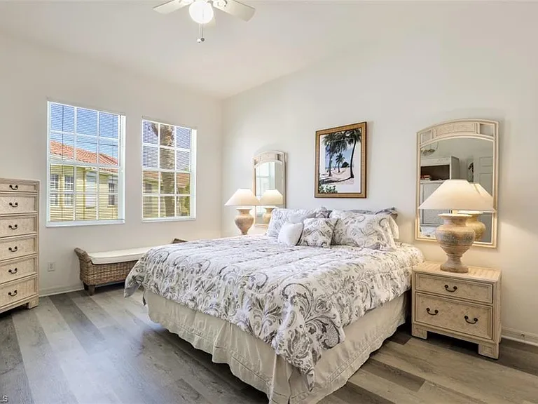 600 L Ambiance Cir #6 — Photo 9