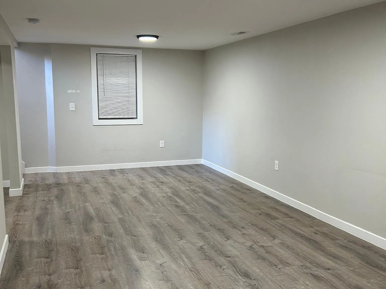 2 bed, 950 sqft, $1,950 — Photo 2