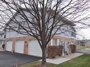 1211 Sunnyslope Dr N, Racine, WI 53406