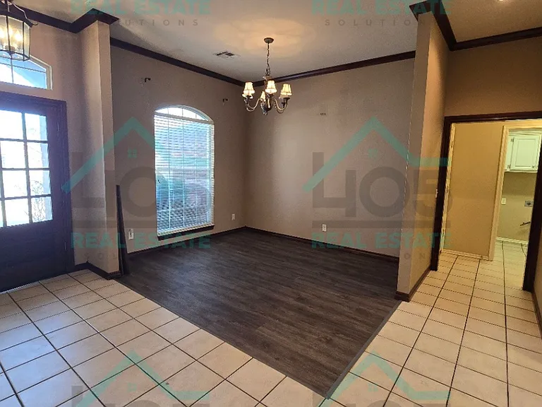 2500 Auburn Ct — Photo 2