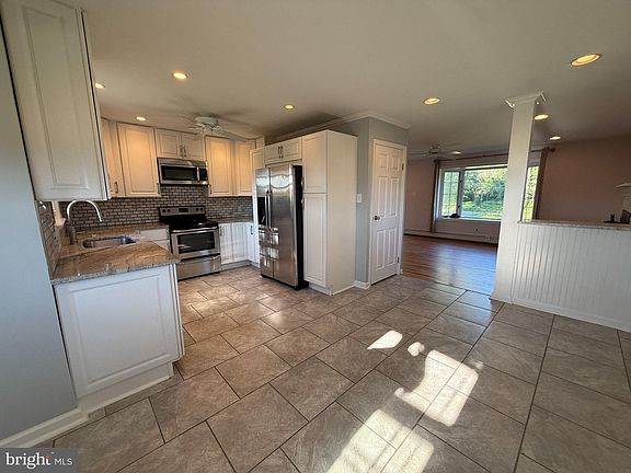 5th image of 1540 Broad Run Rd