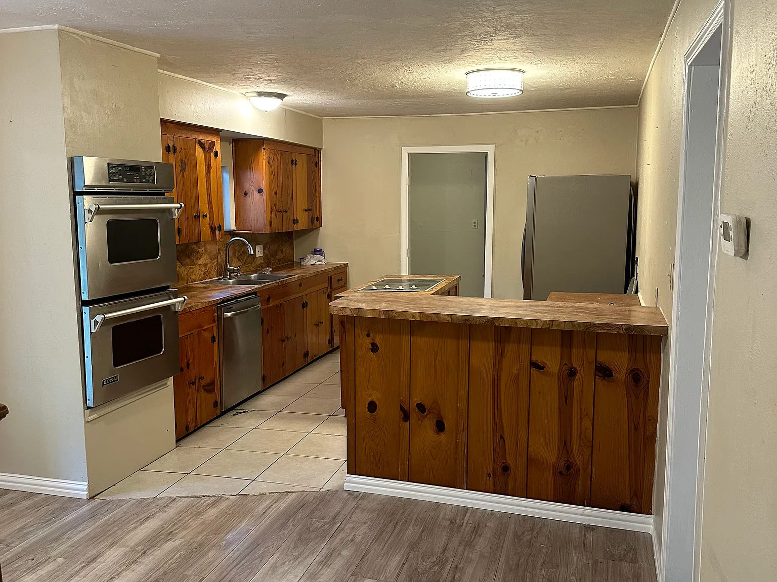 2 bed, 1200 sqft, $1,300 — Photo 4