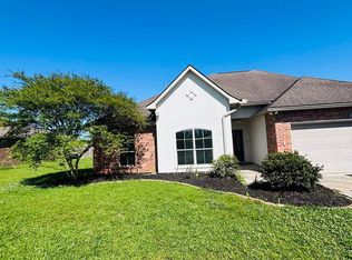 37036 Oak View Ln, Denham Springs, LA 70706