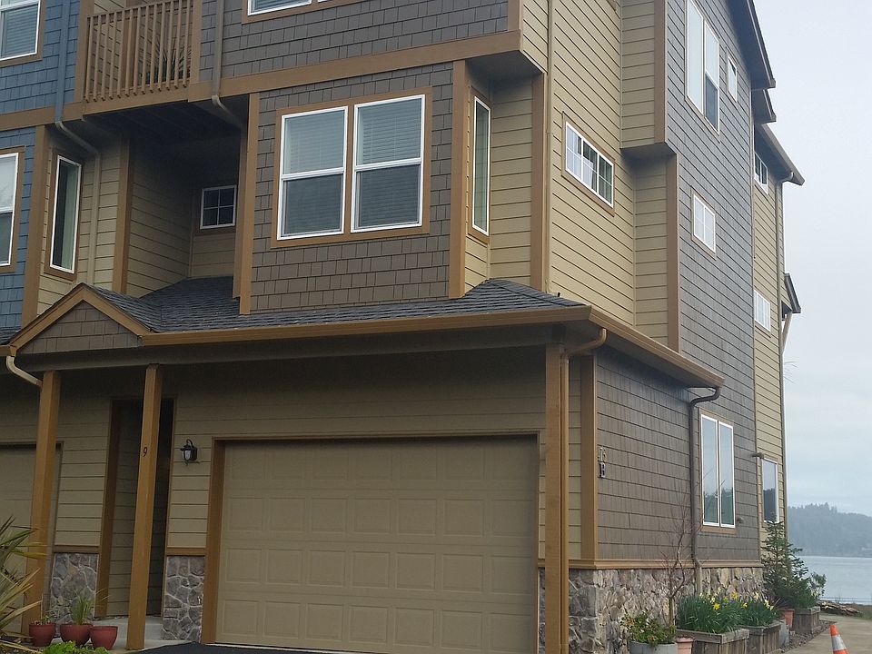 1st image of 475 SE 35th St Unit B9