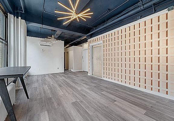 3rd image of 214 W 30th St APT 8