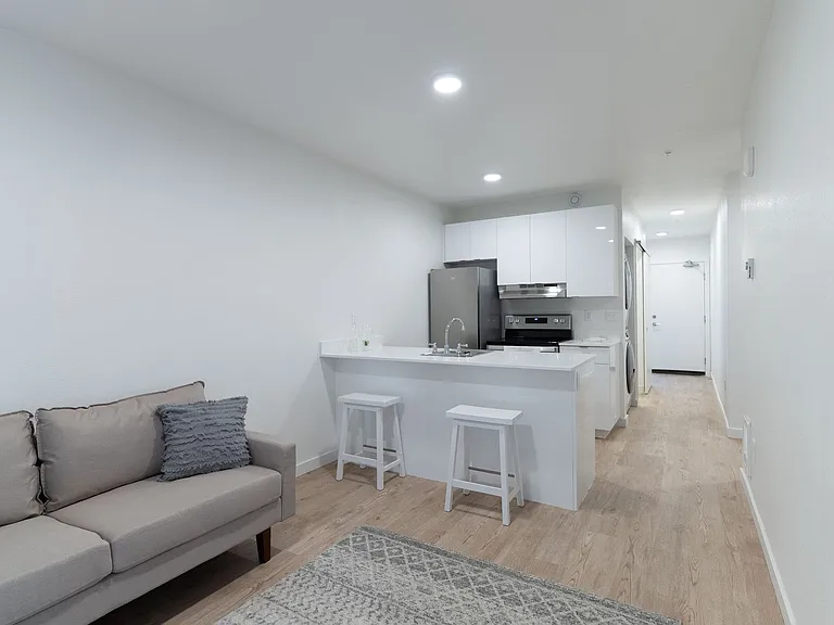 Welcome to Harborside Flats — Photo 23