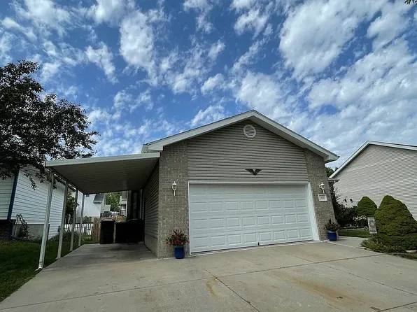 816 Mary Ct, Lincoln, NE 68522