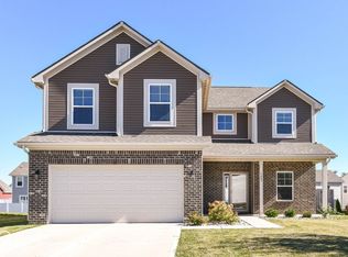 1643 N Sailboat Dr, Greenfield, IN 46140