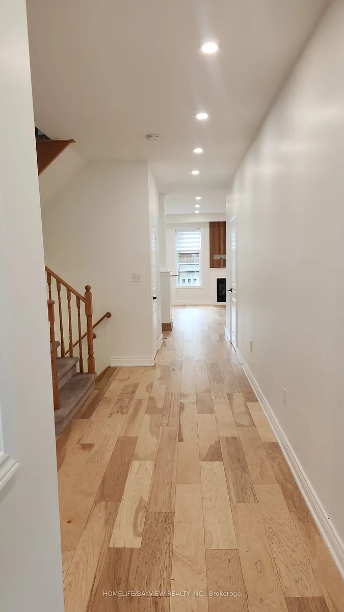 Building Photo - 51 Waldron Cres #MAIN