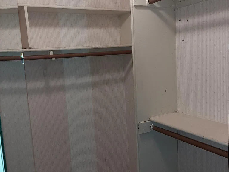 Walk in closet