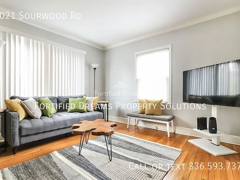3021 Sourwood Rd — Photo 1