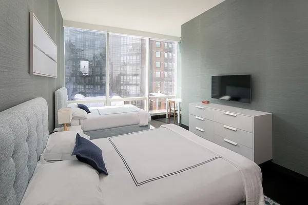 Sold by Extell Marketing Group | media 9