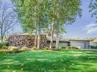 29645 River Shore Ln, Elkhart, IN 46516