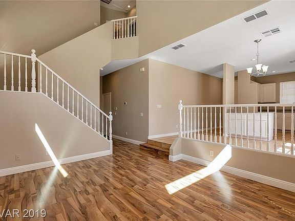 3rd image of 1533 Tillman Falls Ave