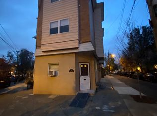 1121 Tasker St #2, Philadelphia, PA 19148