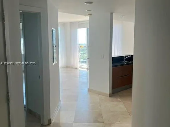 1050 Brickell Ave APT 3314, Miami, FL 33131