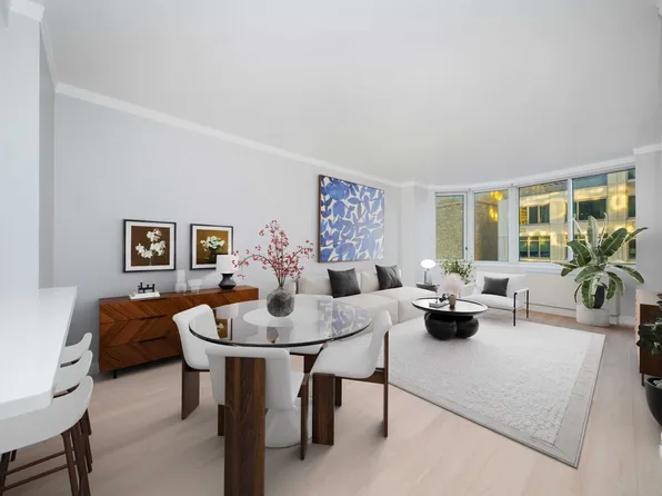 140 Riverside Boulevard image 1 of 31