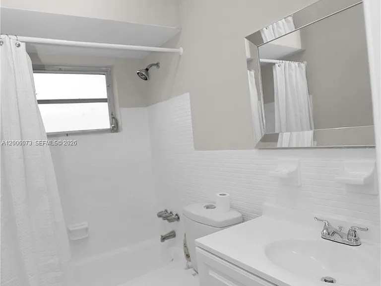 1225 NE 136th Ter #1225 — Photo 11