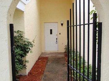 3rd image of 810 NW 21st Way