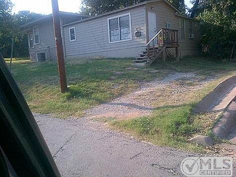 2nd image of 2000 NW 4th Ave