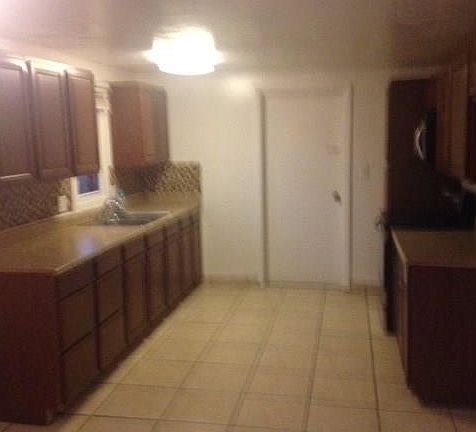 4th image of 2237 S Lynhurst Dr