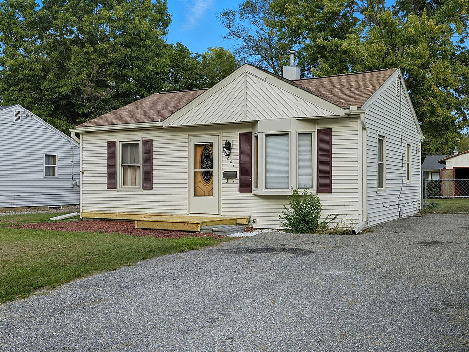 1st image of 244 Woodlawn Ave N
