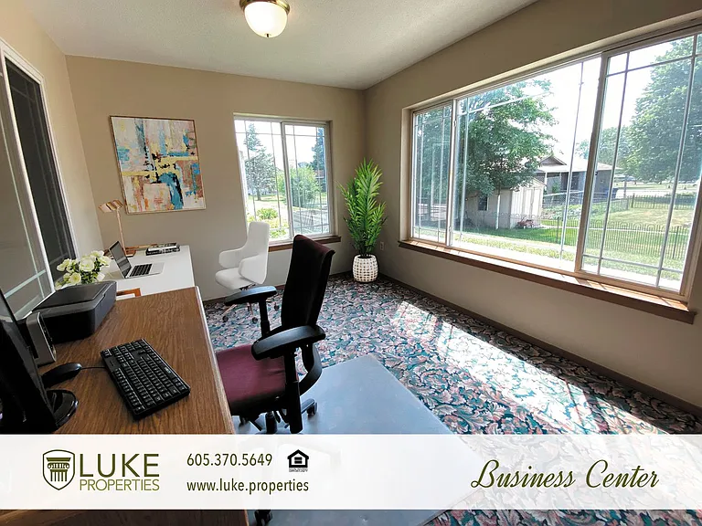 138 N Sycamore Ave #12 — Photo 24