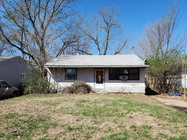 3205 SE Bryant St, Topeka, KS 66605