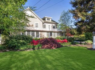 109 Bay Ave, Bayport, NY 11705
