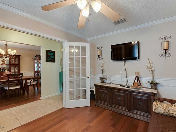 3rd image of 4425 Crooked Brook Ct